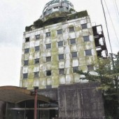 Vì sao khách sạn bỏ hoang hàng chục năm ở Nhật vẫn không được dỡ bỏ?